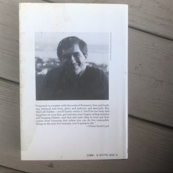 3 Hard cover Fiction books - Picture 6 of 8